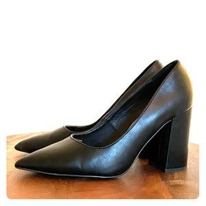 Size *wide* London Rebel Chunky Heel Pumps